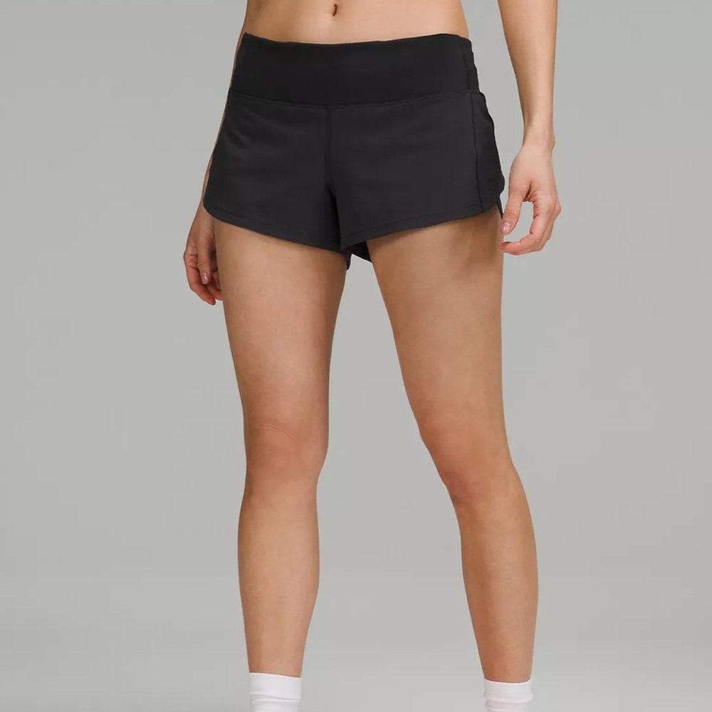 lululemon black Speed Up Low-Rise Lined Short 2.5" size 4